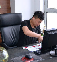 阿狄装羞